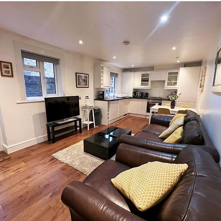 Lovely 2 Bedroom Garden Flat In London Eksteriør billede