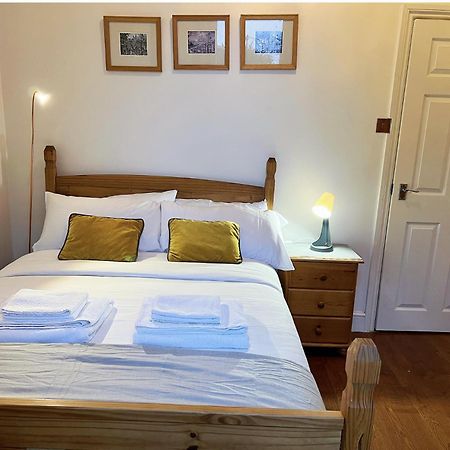 Lovely 2 Bedroom Garden Flat In London Eksteriør billede