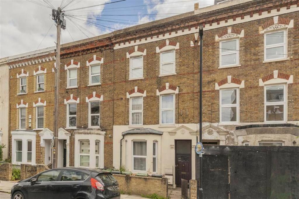 Lovely 2 Bedroom Garden Flat In London Eksteriør billede