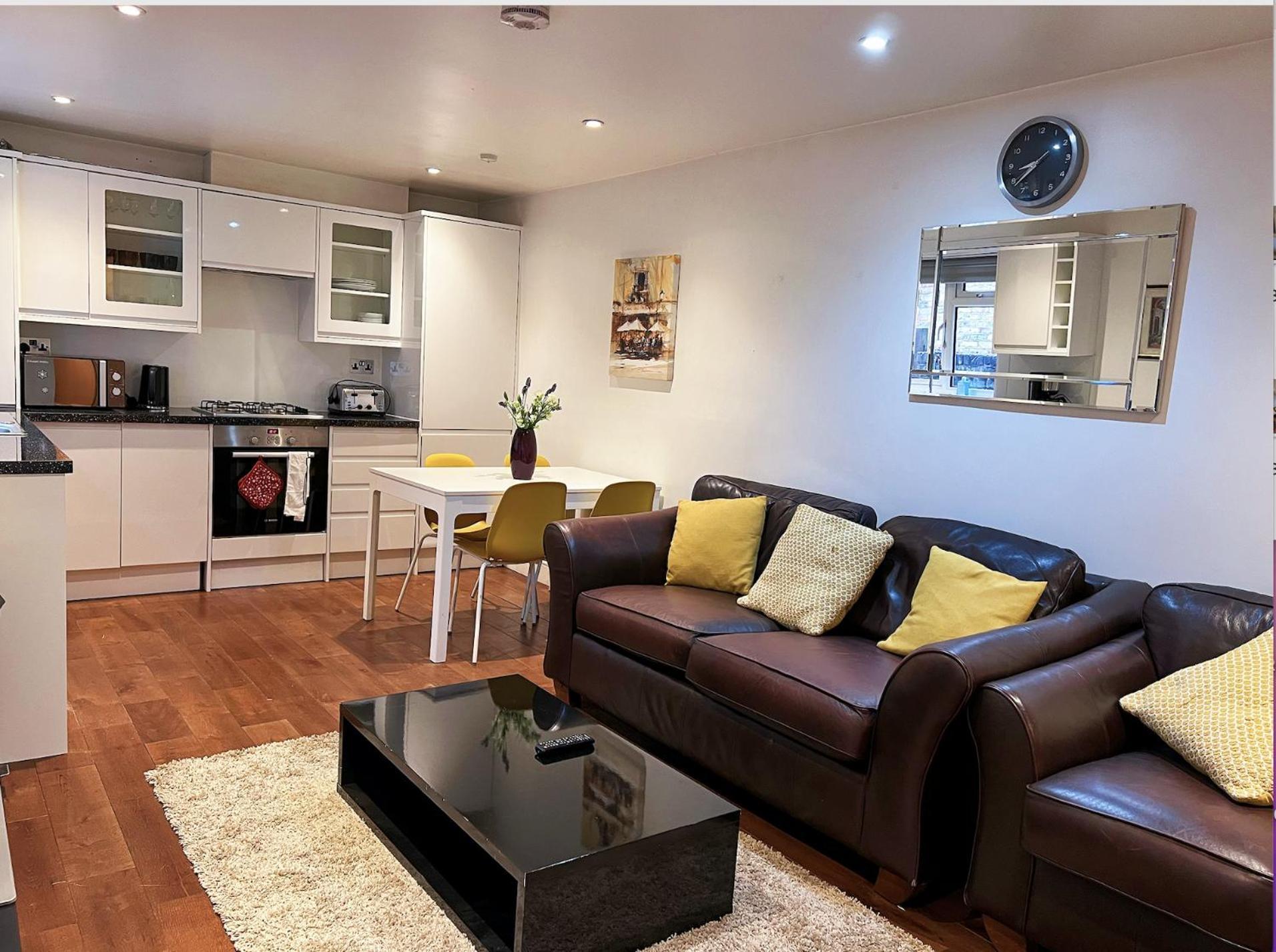 Lovely 2 Bedroom Garden Flat In London Eksteriør billede