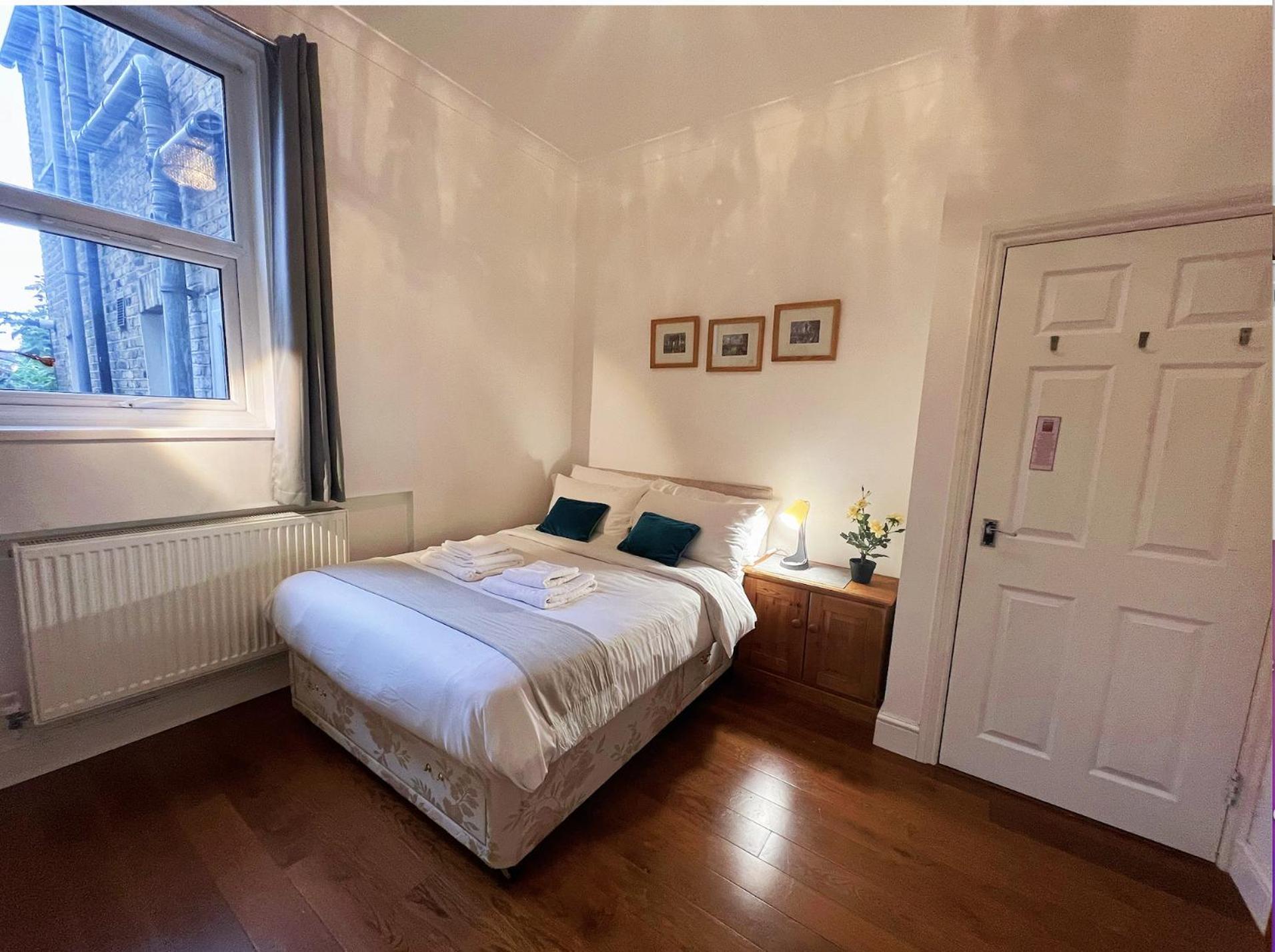Lovely 2 Bedroom Garden Flat In London Eksteriør billede